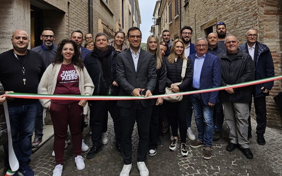 Inaugurata la sede della lista civica Fano Cambia Passo Serfilippi: “La vera novità delle elezioni”